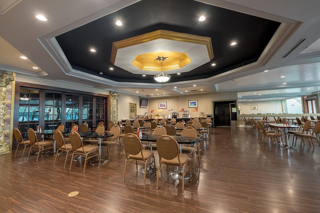 Howard Johnson By Wyndham Fullerton/Anaheim Conference Cntr מראה חיצוני תמונה